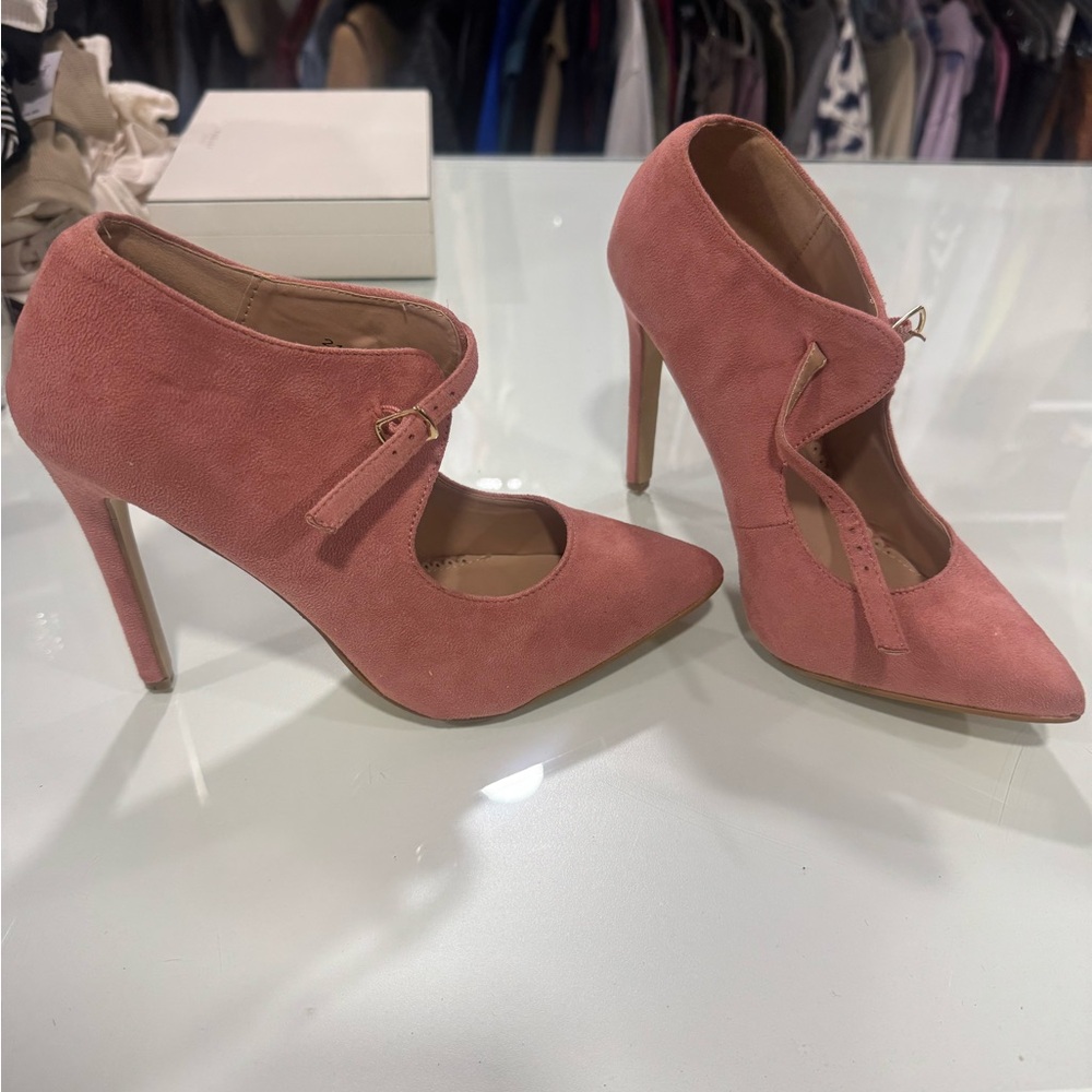 Never Worn Pink Faux Suede Pumps